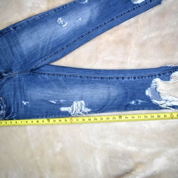 Blank NYC Madison Crop Destroyed Jeans Size 24 High Rise Frayed Hem Denim - Picture 3 of 15